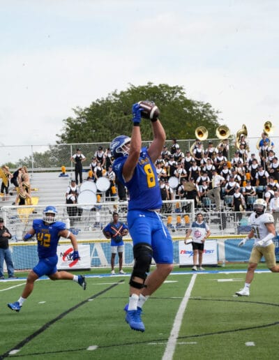 C.J. Horton catches a pass against Emporia State.